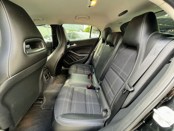 2009年 賓士 C300 Sedan 黑