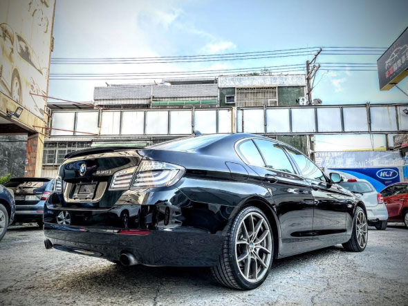 2010年BMW 535i 黑