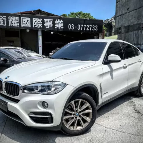 2017年 BMW X6 白 2017年 BMW X6 白