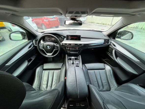 2017年 BMW X6 白