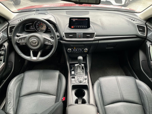 2016年 馬自達 mazda3