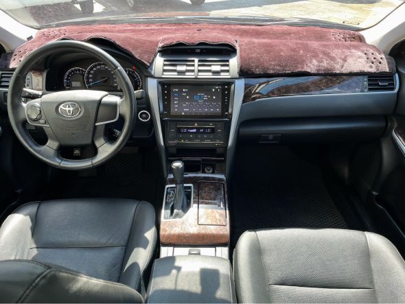 2018年 TOYOTA CAMRY黑