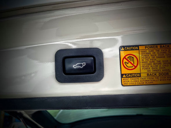 2015年 TOYOTA PREVIA 白