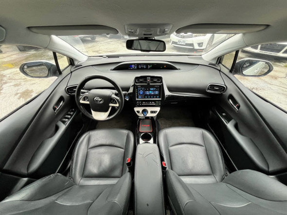 2016年 TOYOTA PRIUS