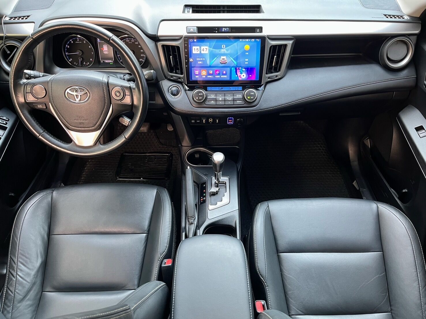 2018年 TOYOTA RAV4