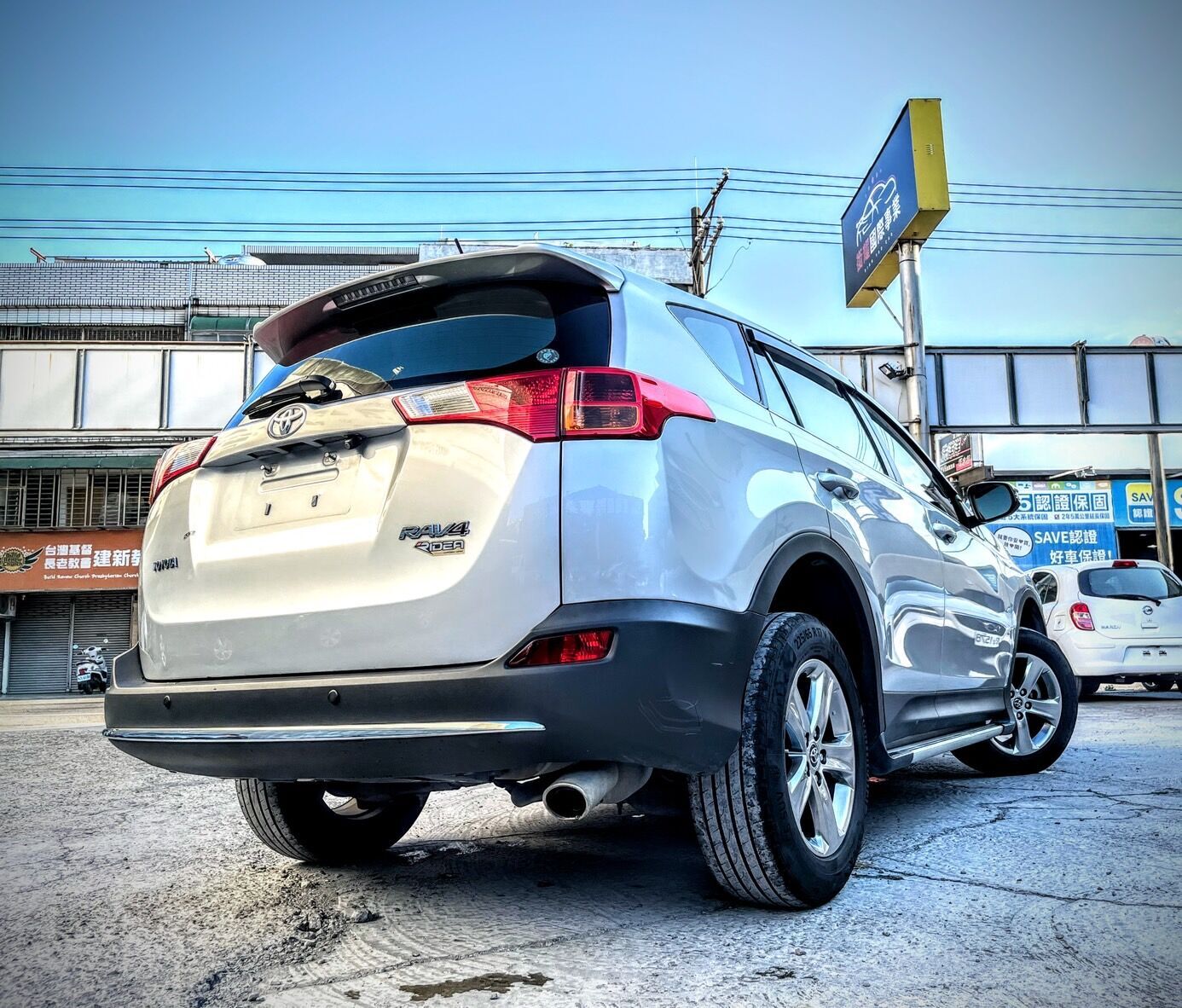 2015年 TOYOTA RAV4