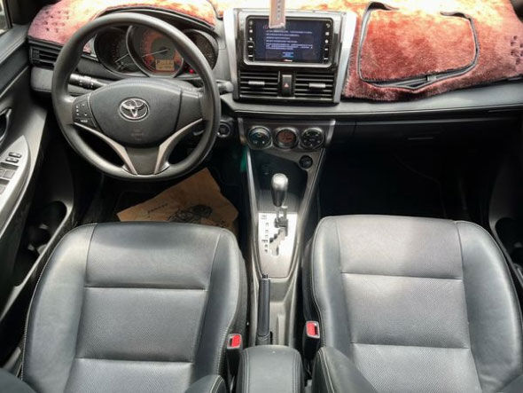 2016年 TOYOTA YARIS 豪華鴨 橙黃