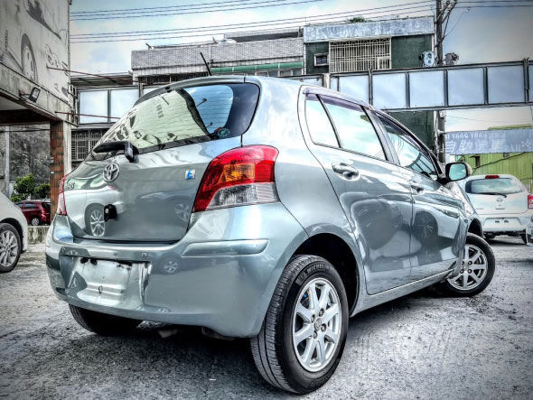2014年 TOYOTA YARIS 灰