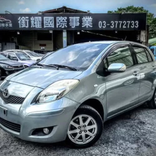 2014年 TOYOTA YARIS 灰