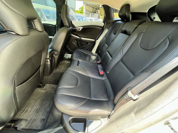 2016年 volvo v40 跨界cross country 白